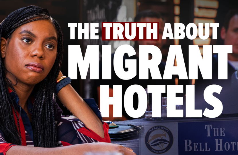 Kemi meets with parents outraged by migrant hotels